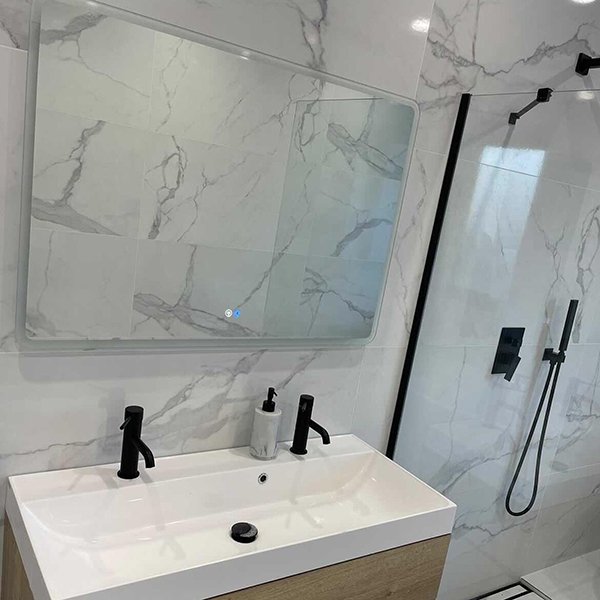 1000x700mm bathroom mirror above sink